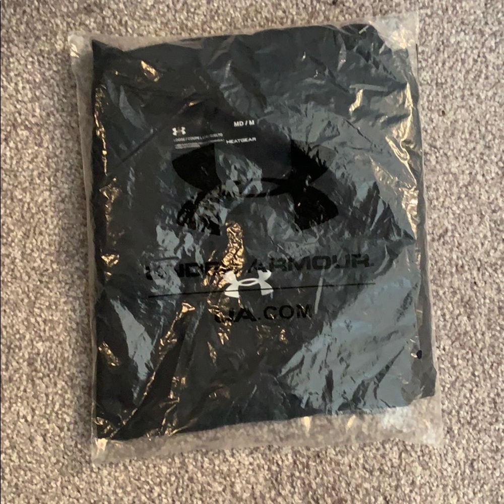 NWT Under Armour sz M